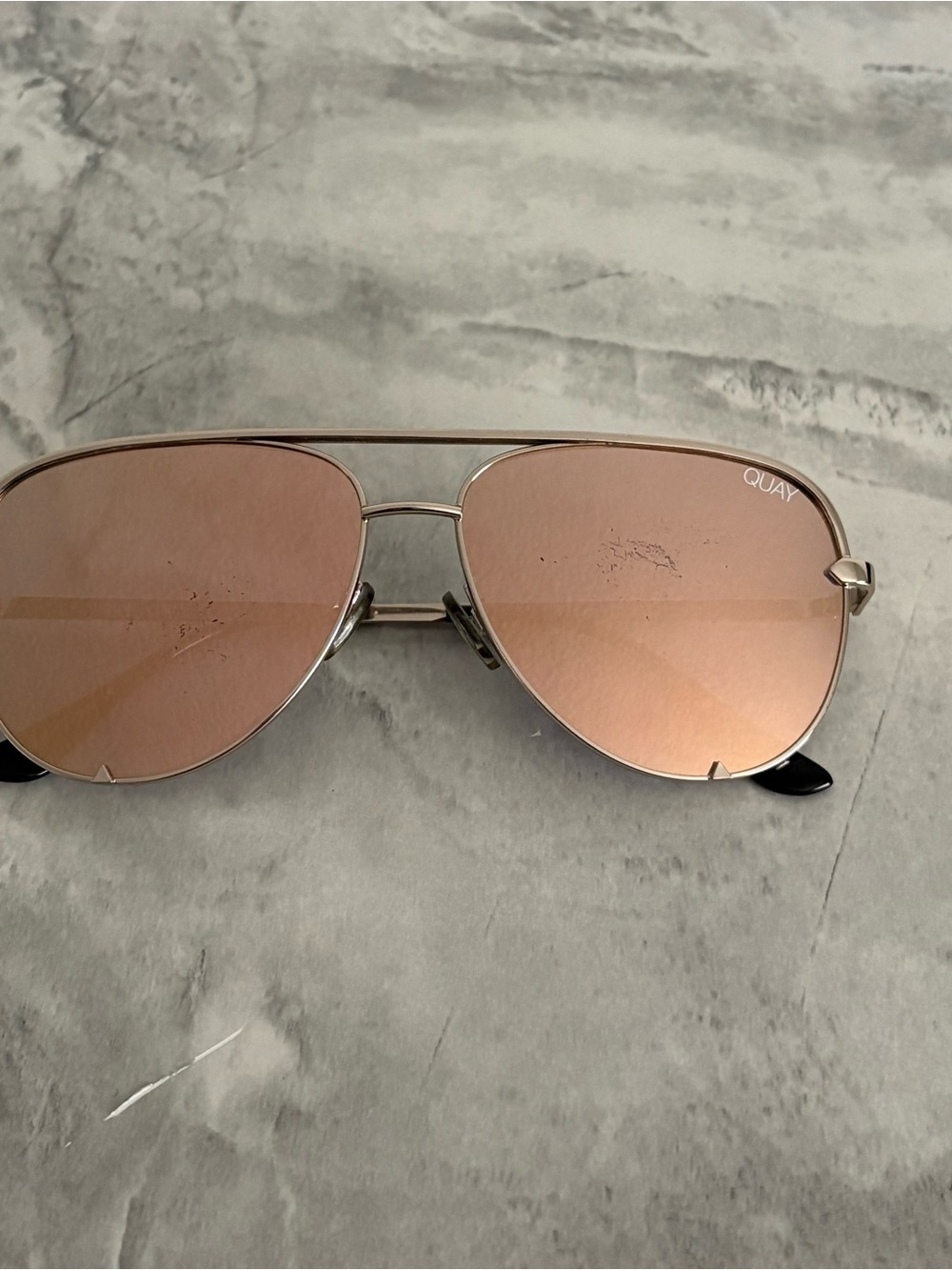 Quay Australia x Desi Perkins High Key Mini Gold